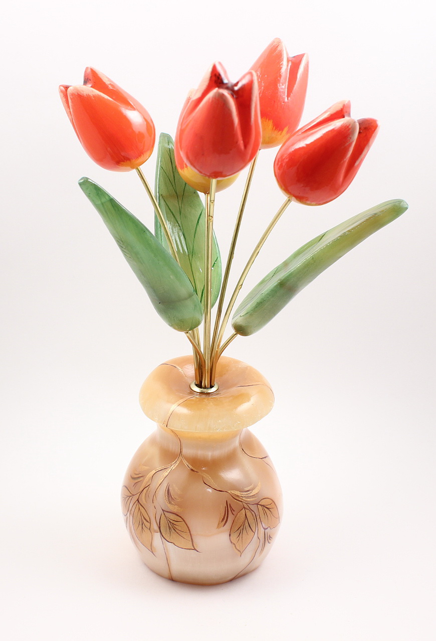 Магазин натурального камня – «Аметист» - Букет тюльпанов в вазе 5 цветков  230х120х120мм
